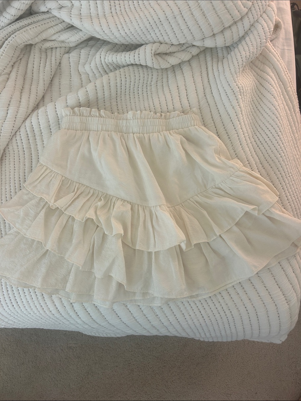 Women's Cream Tiered Ruffle Mini Skirt - Brand Unspecified